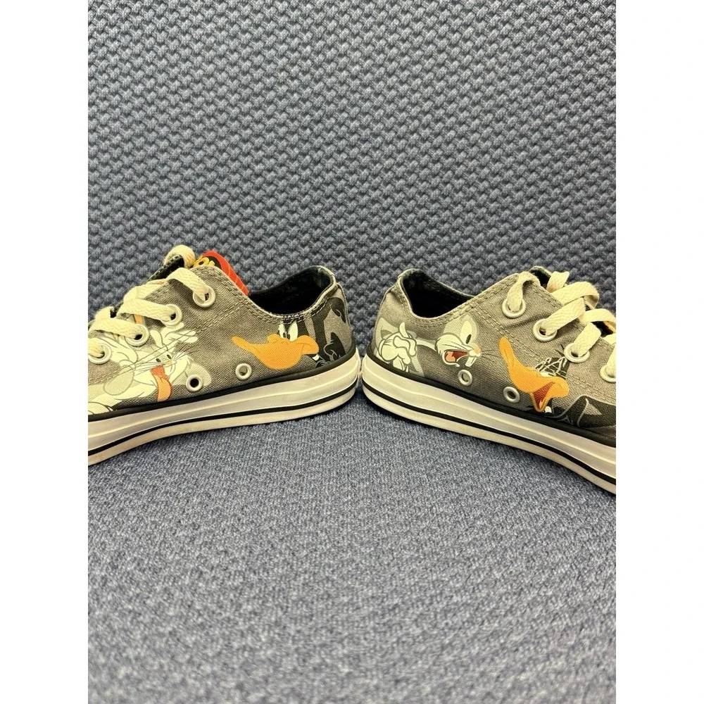 CONVERSE CHUCK TAYLOR ALL STAR LOONEY‎ TUNES LOW TOP SIZE 8 Men's.